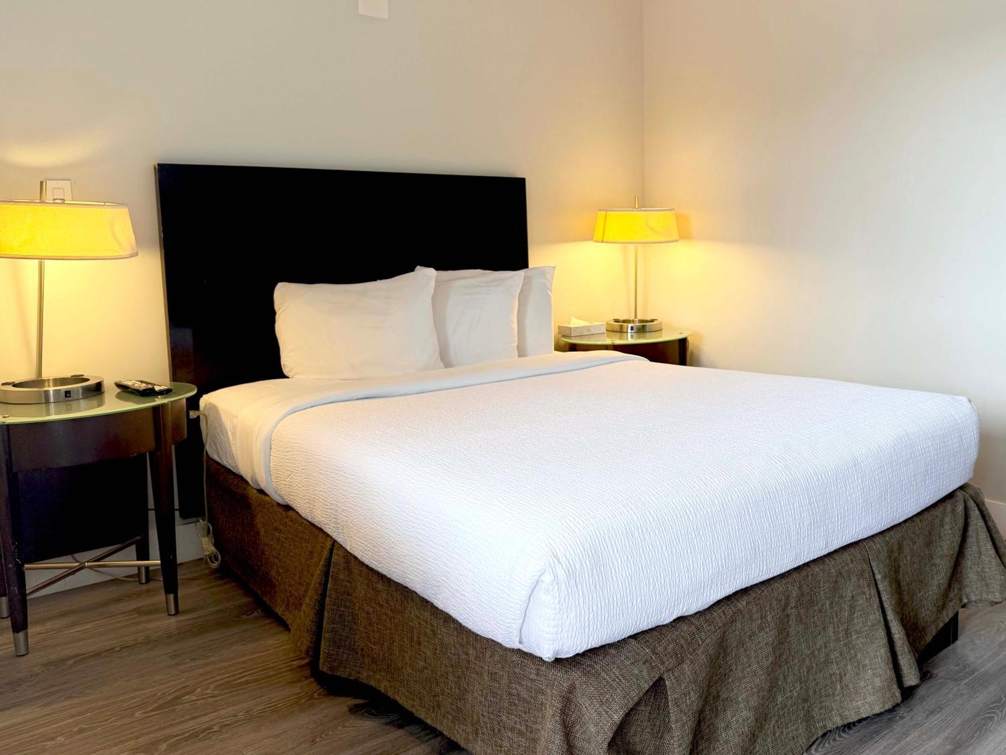 Departure Bay Motel นาไนโม ภายนอก รูปภาพ